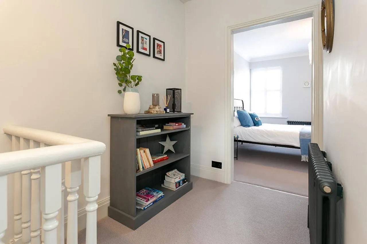 Strawberry Dale Victorian Terrace Villa Harrogate