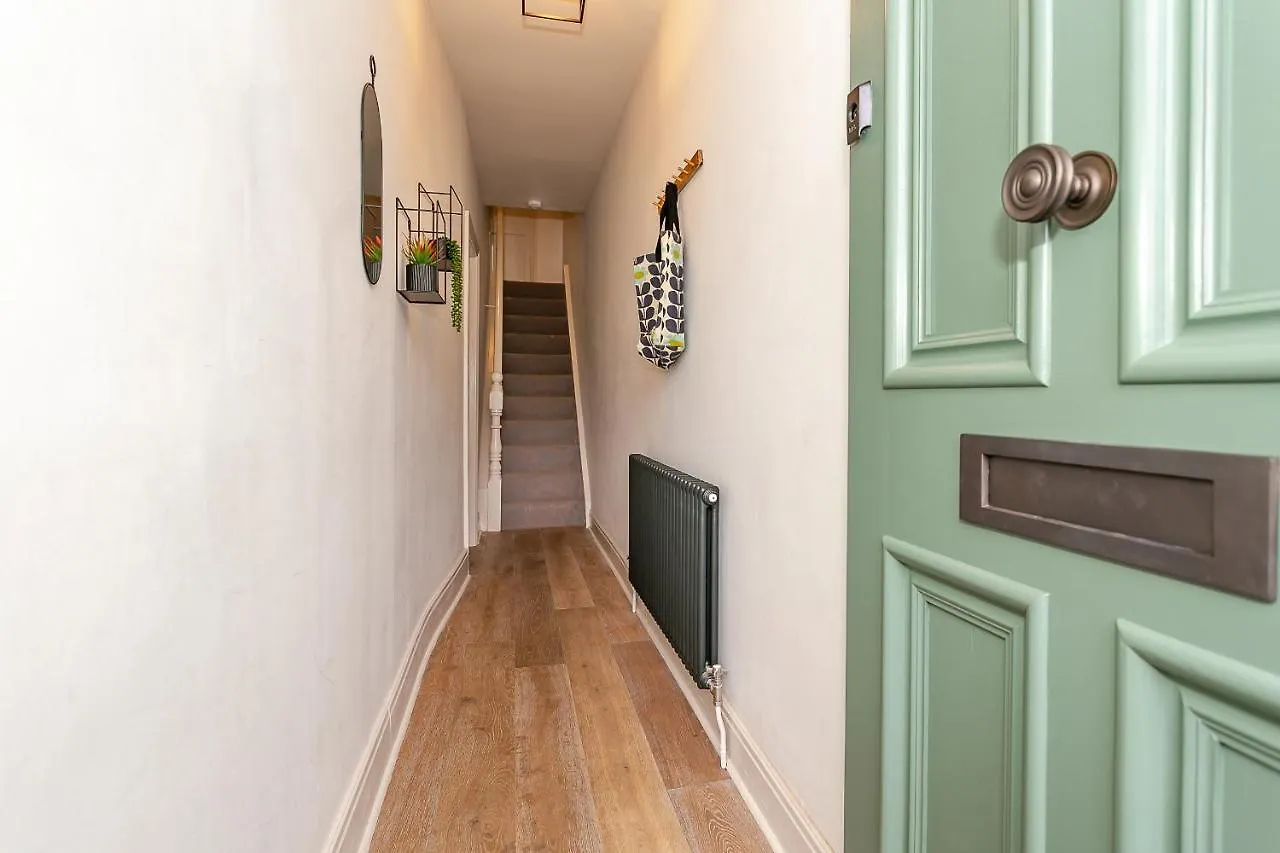 Strawberry Dale Victorian Terrace Villa Harrogate