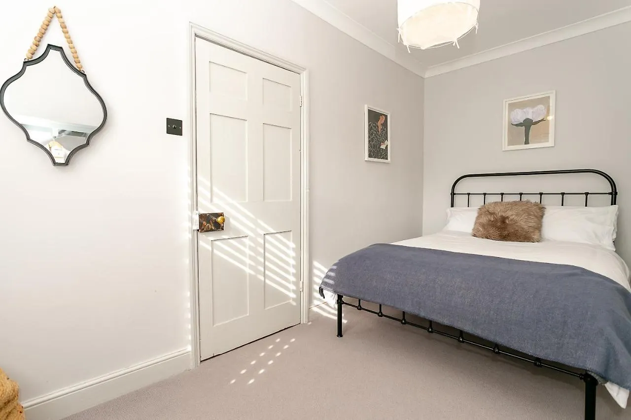 Strawberry Dale Victorian Terrace Villa Harrogate Holiday home